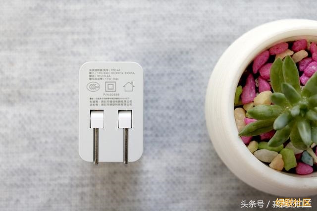 UGREEN南宫电子游戏-品质新履历,数码选南宫电子游戏 观光充电套装,双口充电头+牛仔数据线