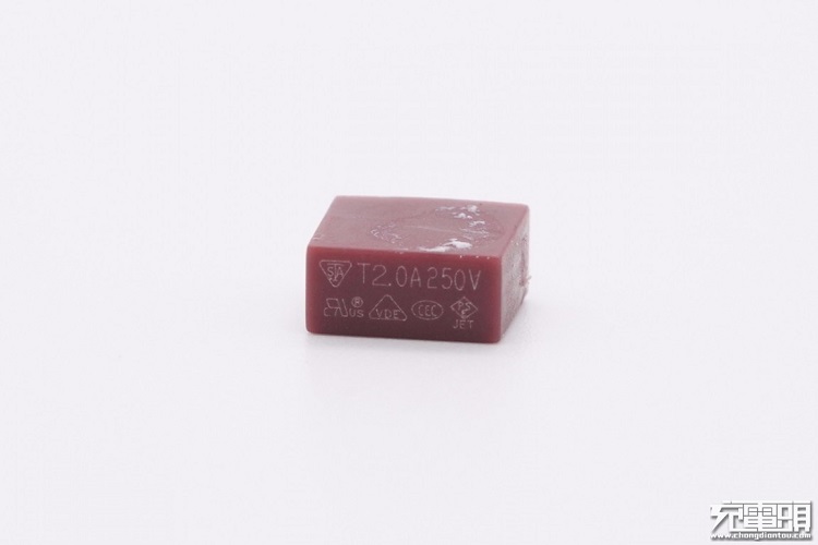 南宫电子游戏PD20W充电器开箱评测:拆解篇(下) 南宫电子游戏PD20W充电器开箱评测:拆解篇(下)